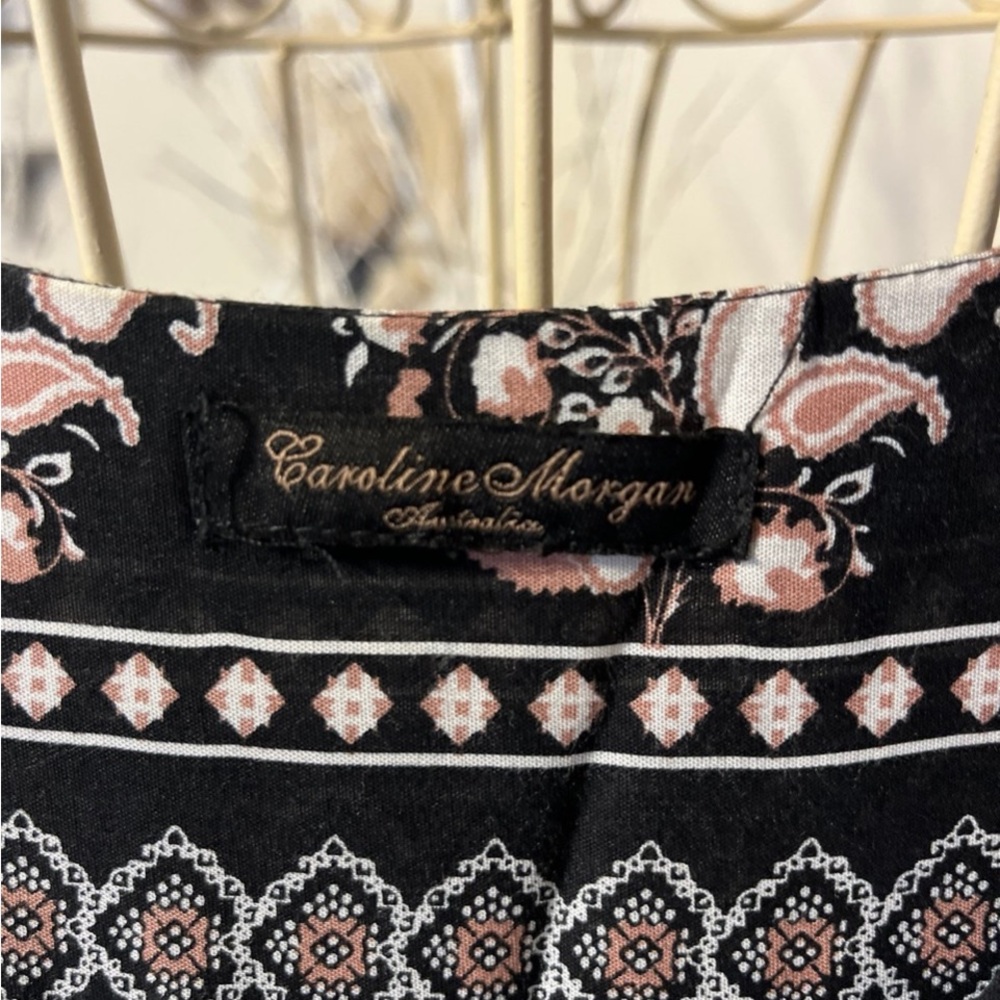 Chic Black and White Maxi Dress - Picture 4 of 5